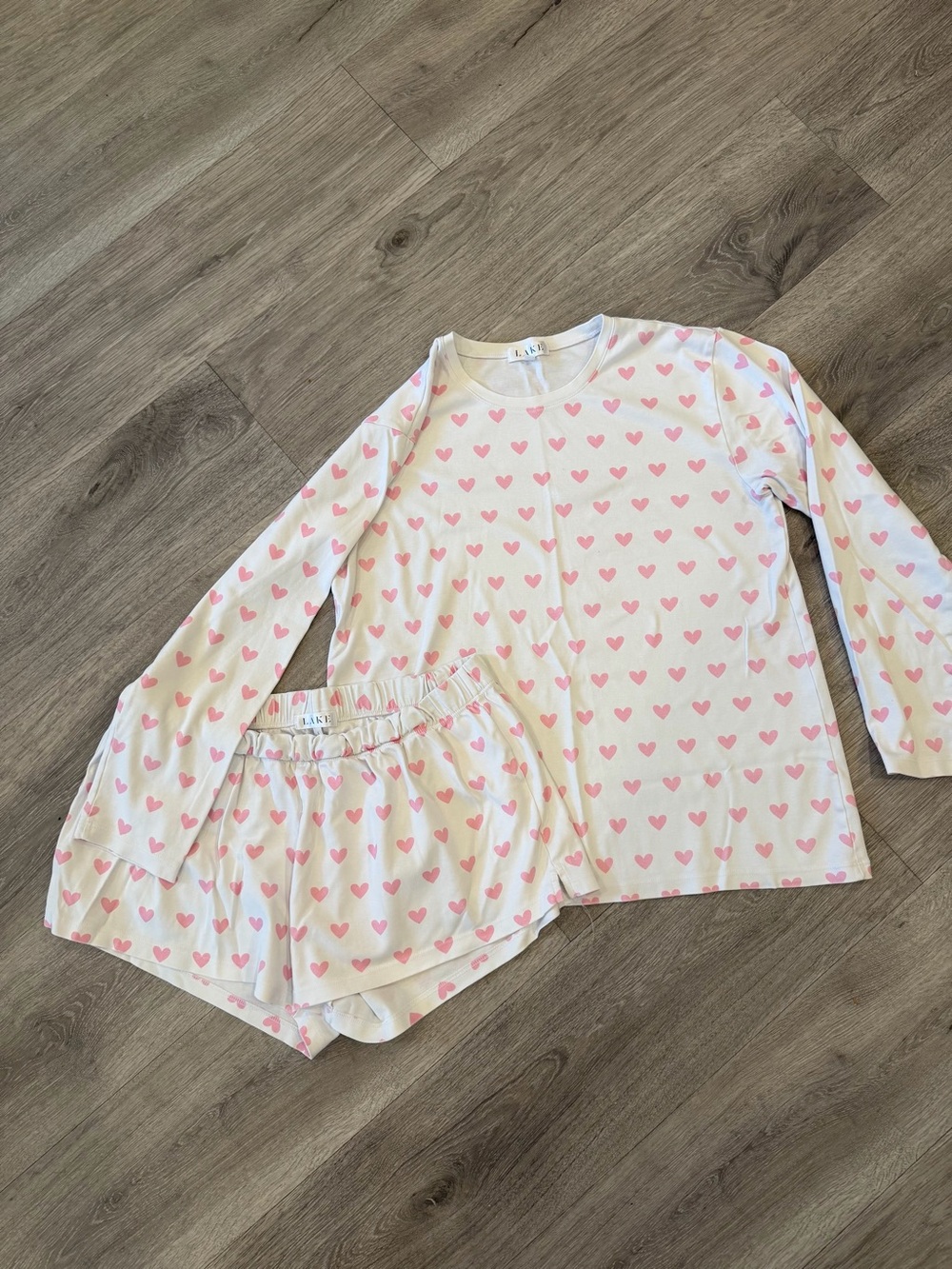 LAKE Pajamas Long Sleeve Shirt/Shorts Set in GUC Size Large